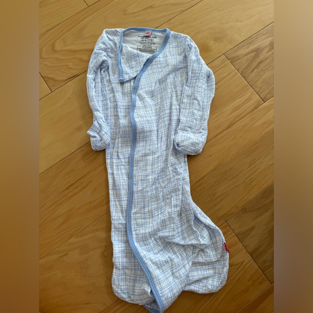 Magnetic Me blue& white checked modal magnetic cozy sleeper gown & matching hat